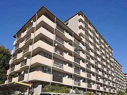 東淀川区中古マンション日商岩井相川松山公園マンション２号棟の外観画像